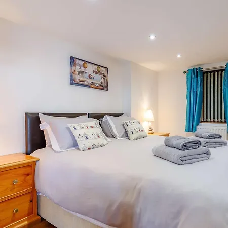 2 Bed In Sanap * Portreath